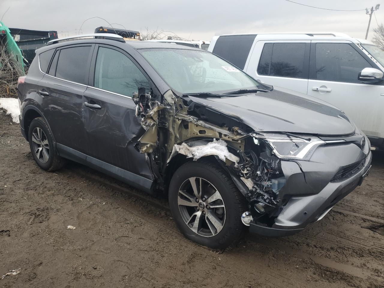 2016 TOYOTA RAV4 XLE - Image 4