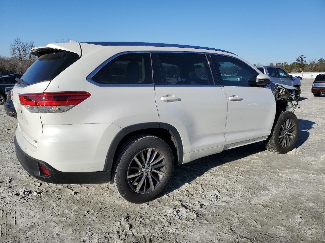 2018 TOYOTA HIGHLANDER - Image 3