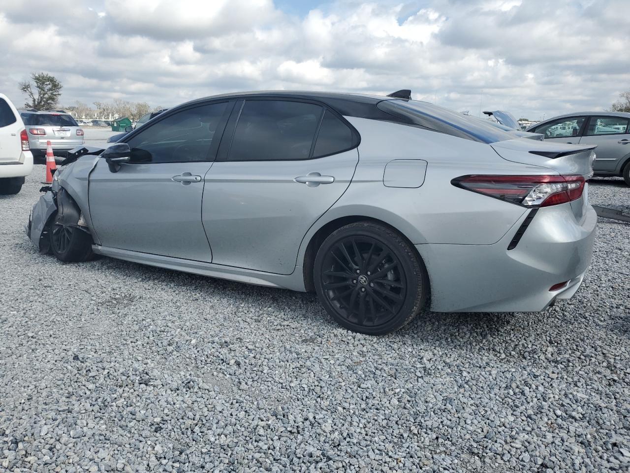 2022 TOYOTA CAMRY XSE - Фото 2
