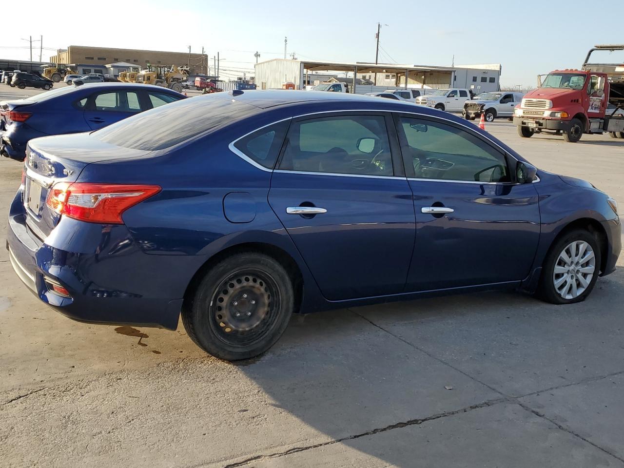 2017 NISSAN SENTRA S - Фото 3