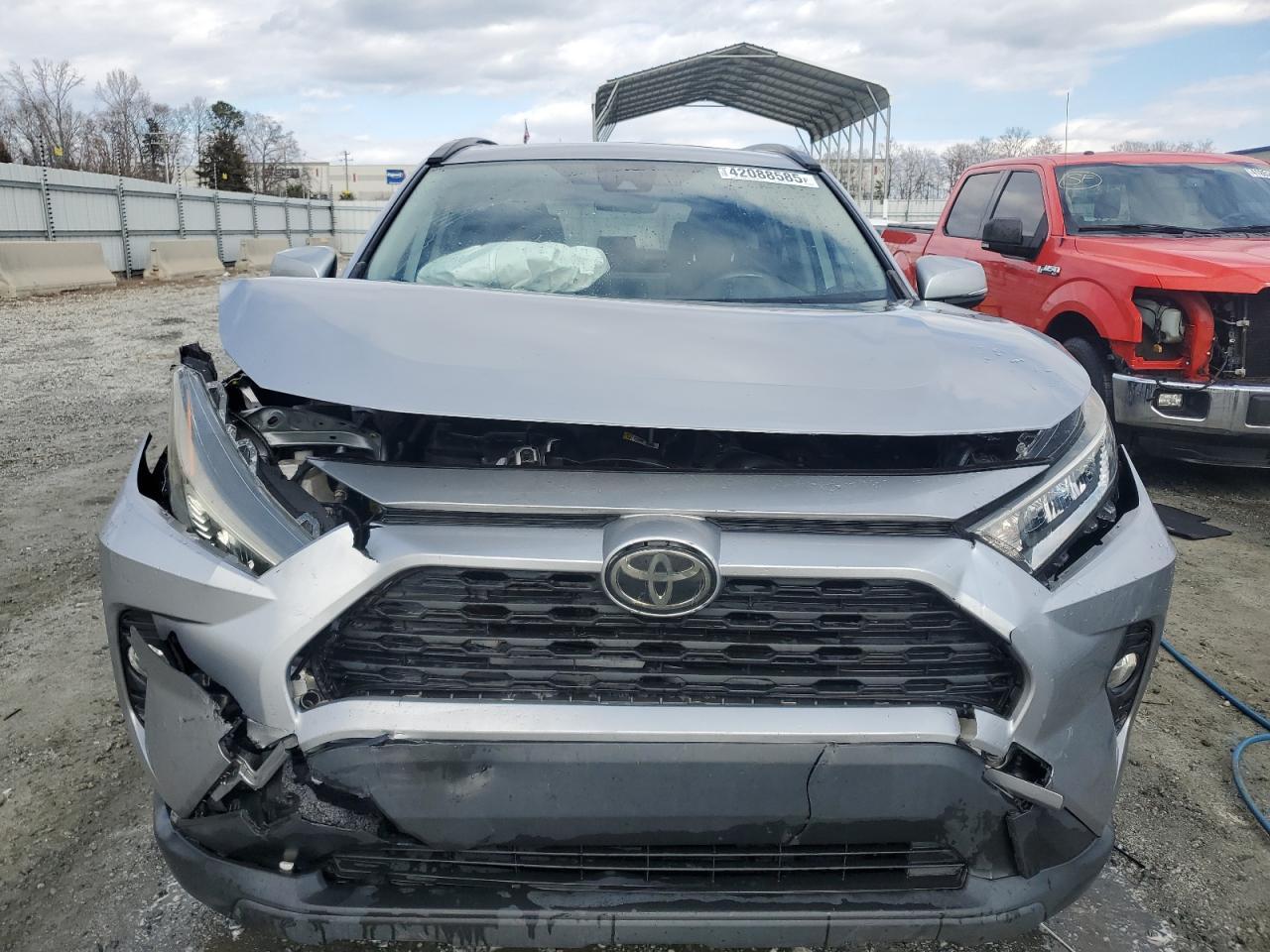 2019 TOYOTA RAV4 XLE P - Фото 5