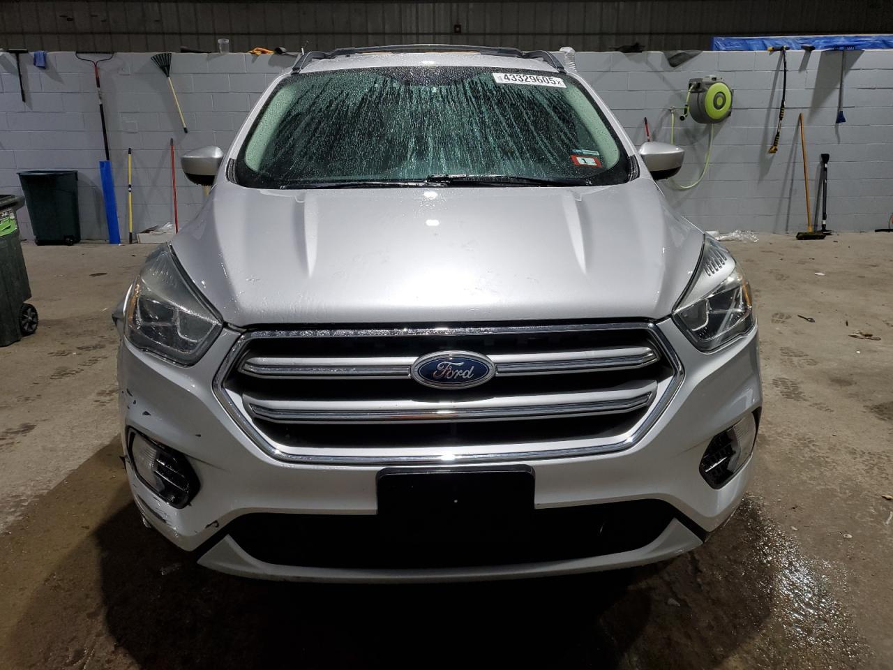 2017 FORD ESCAPE SE - Фото 5