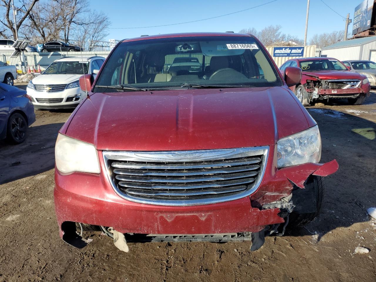 2014 CHRYSLER TOWN & COU - Фото 5