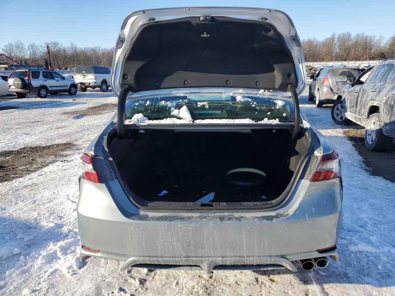 2021 TOYOTA CAMRY SE - Image 6