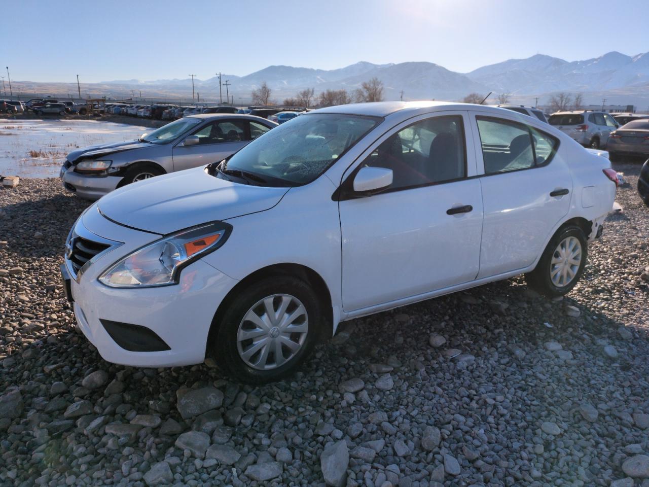 2016 NISSAN VERSA S