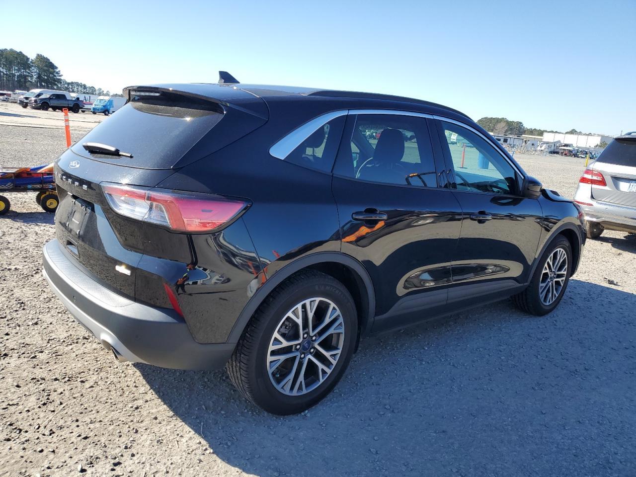 2020 FORD ESCAPE SEL - Image 3