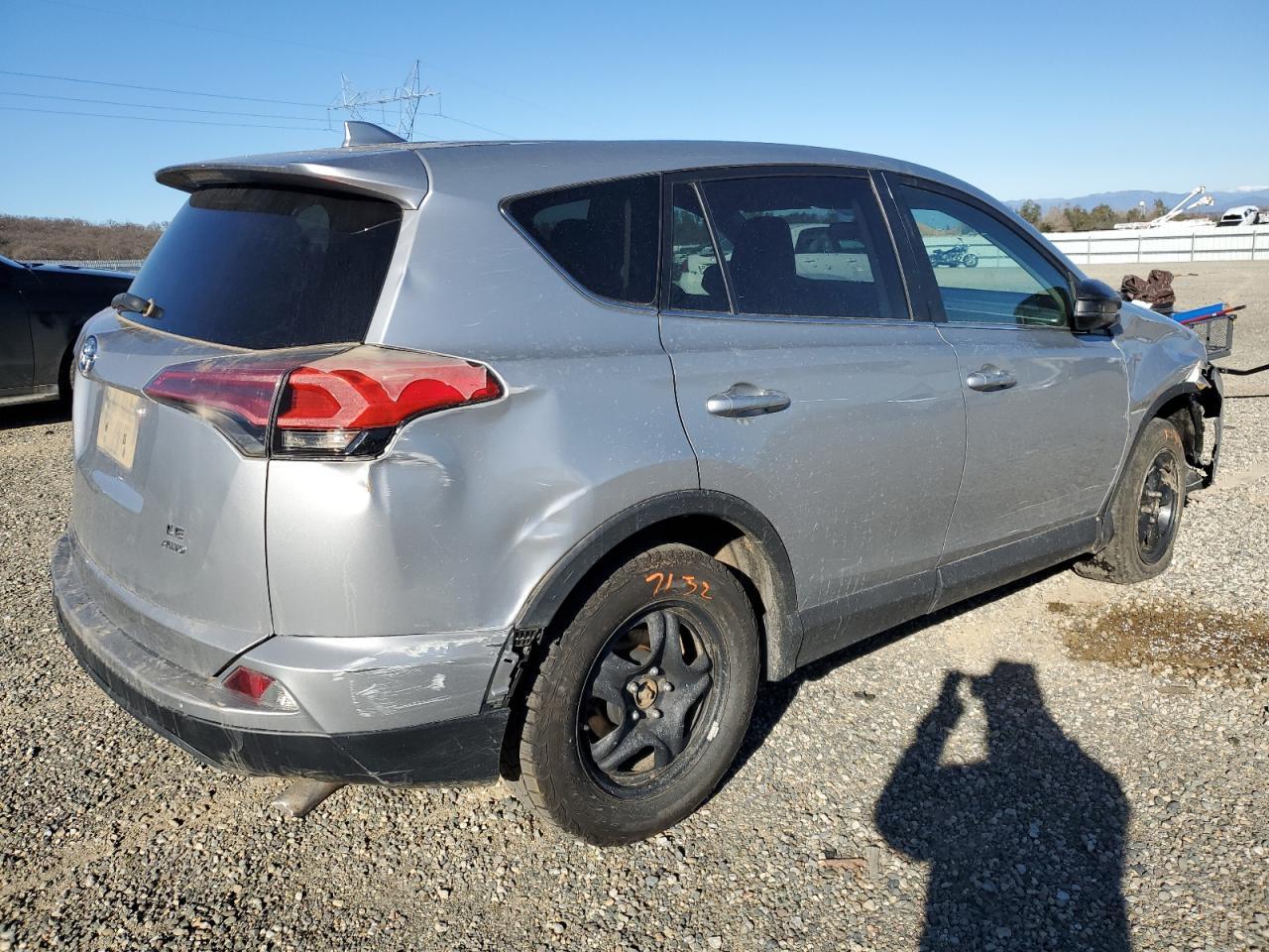 2018 TOYOTA RAV4 LE - Image 3