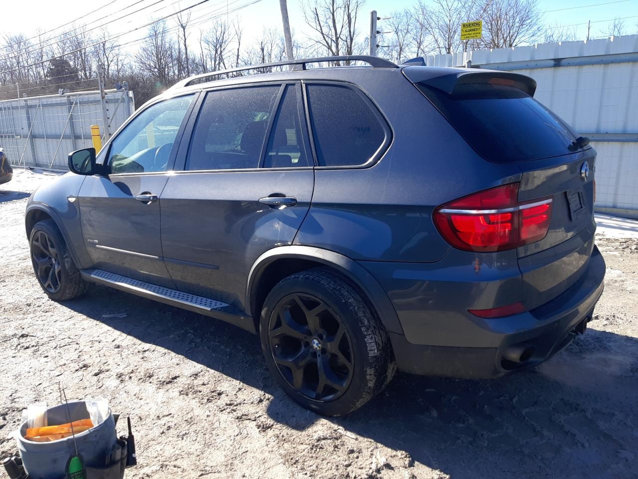 2011 BMW X5 XDRIVE3 - Image 2