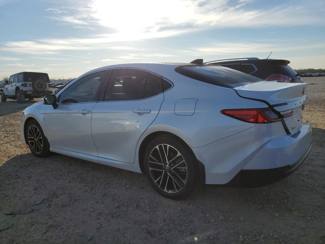 2025 TOYOTA CAMRY XSE - Фото 2