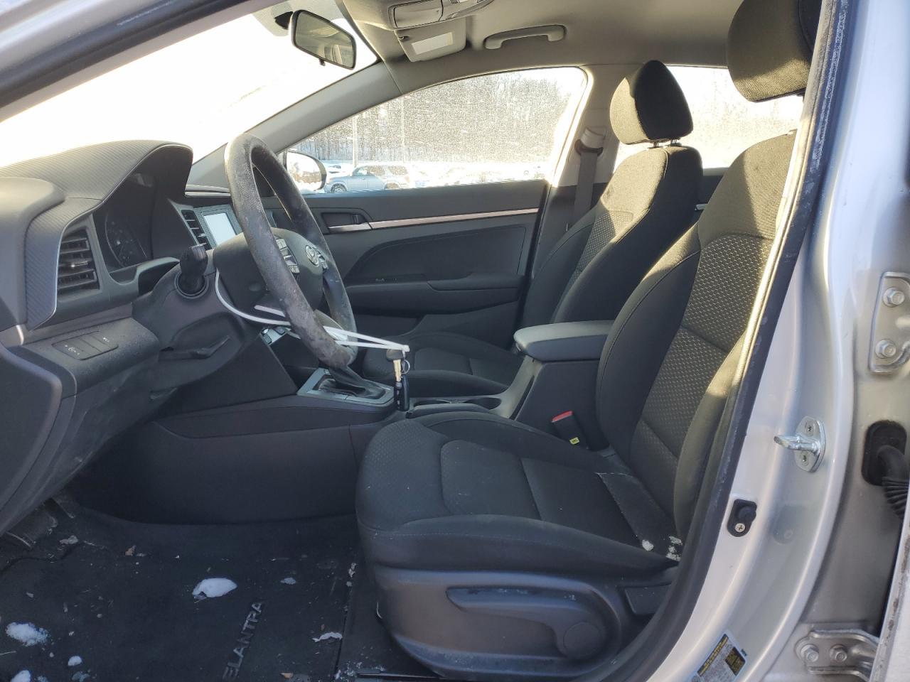 2019 HYUNDAI ELANTRA SE - Фото 7
