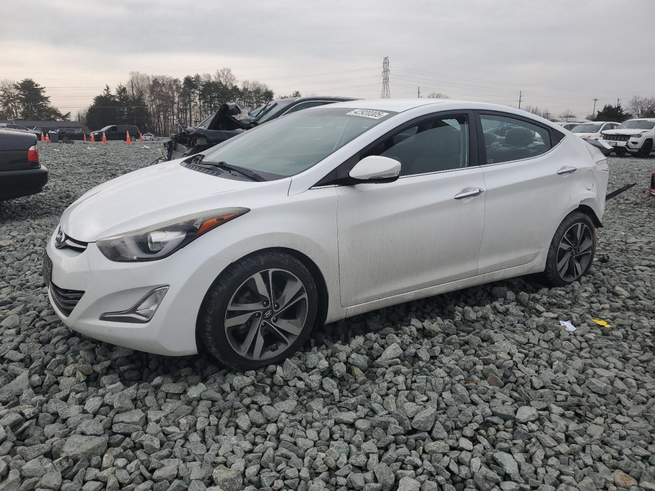 2015 HYUNDAI ELANTRA SE