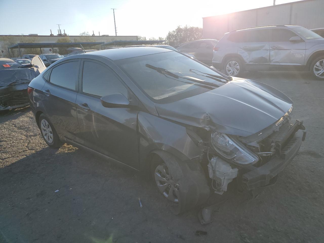 2016 HYUNDAI ACCENT SE - Фото 4