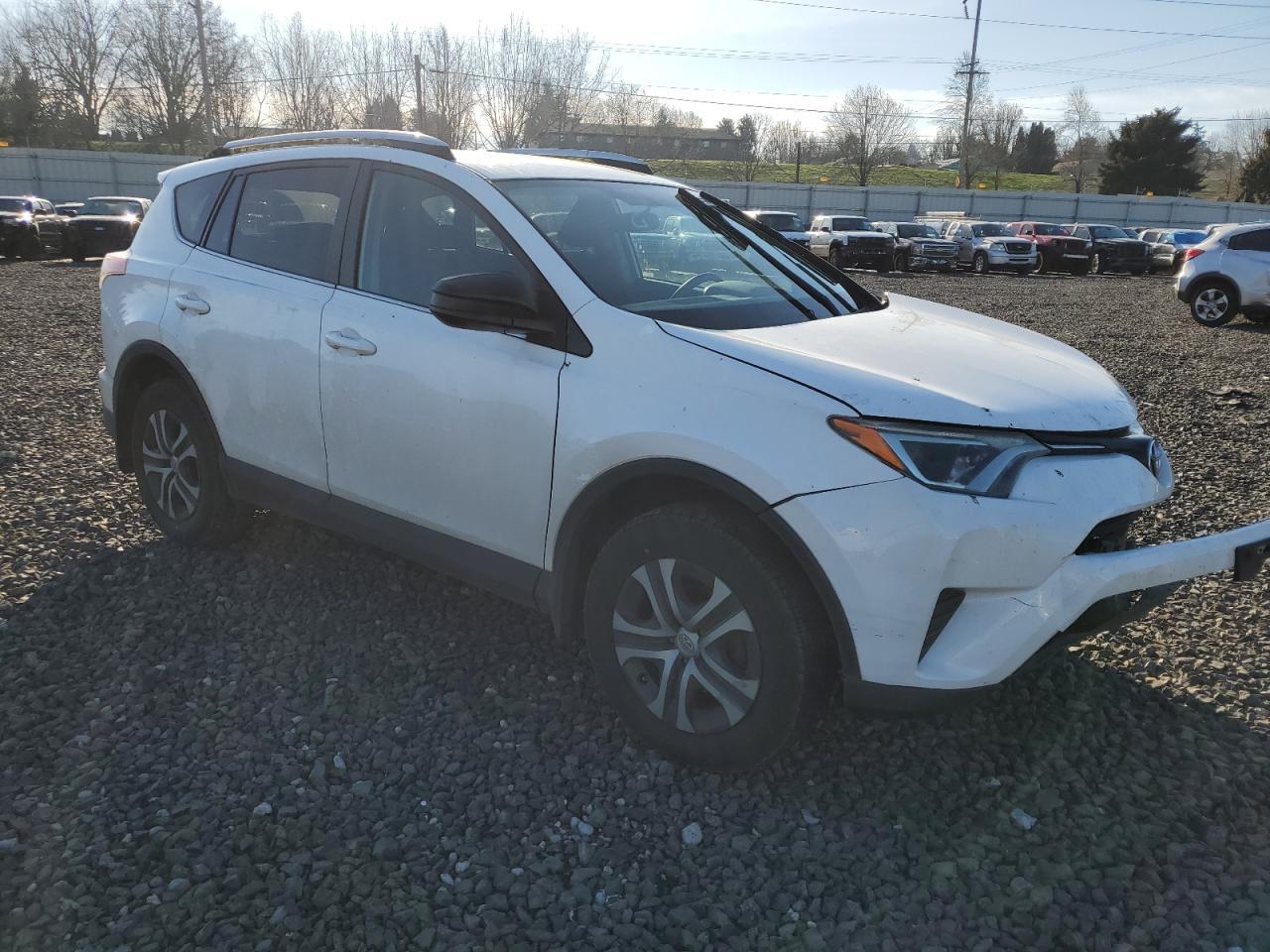 2016 TOYOTA RAV4 LE - Image 4