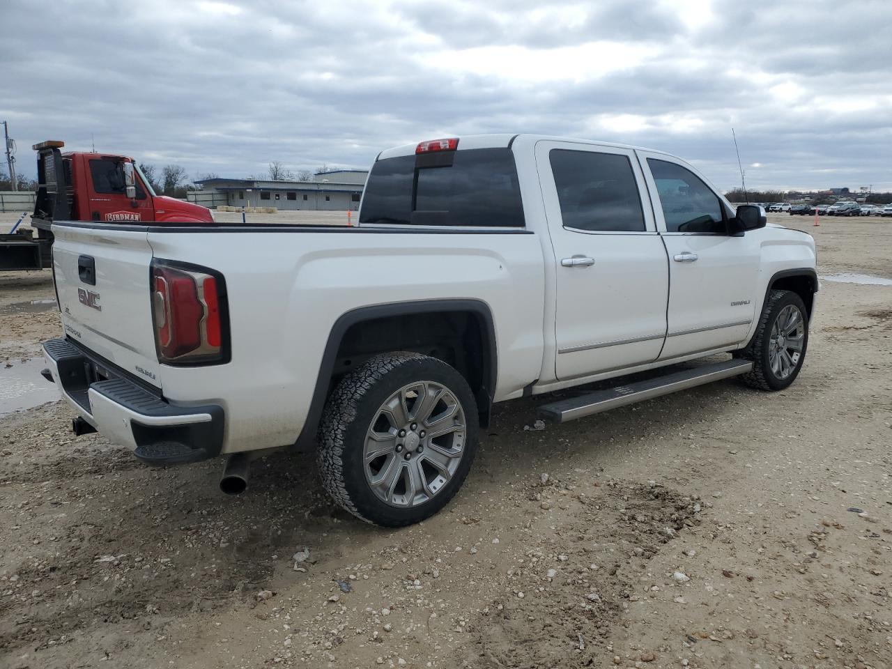 2018 GMC SIERRA K15 - Фото 3