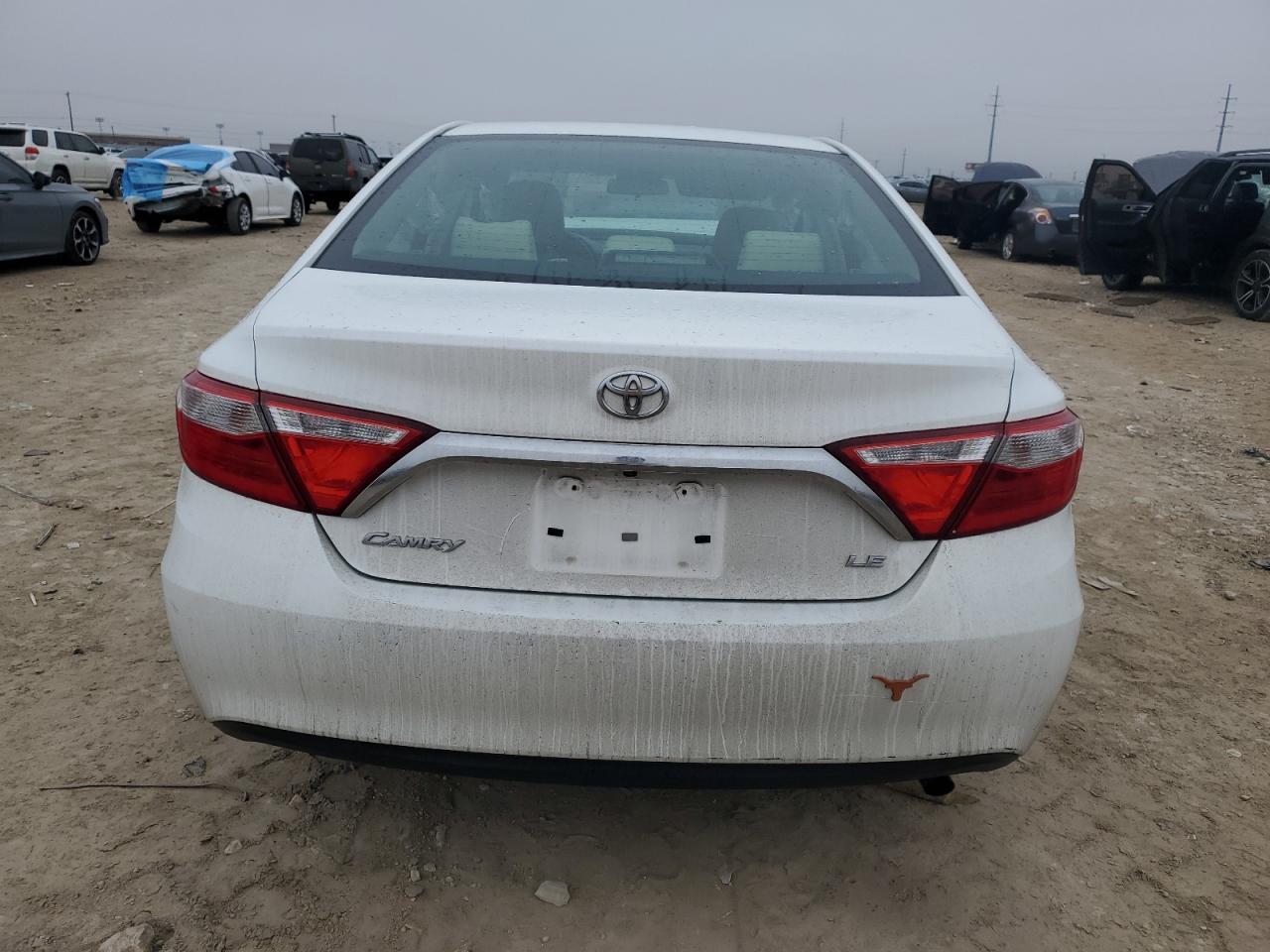 2016 TOYOTA CAMRY LE - Image 6