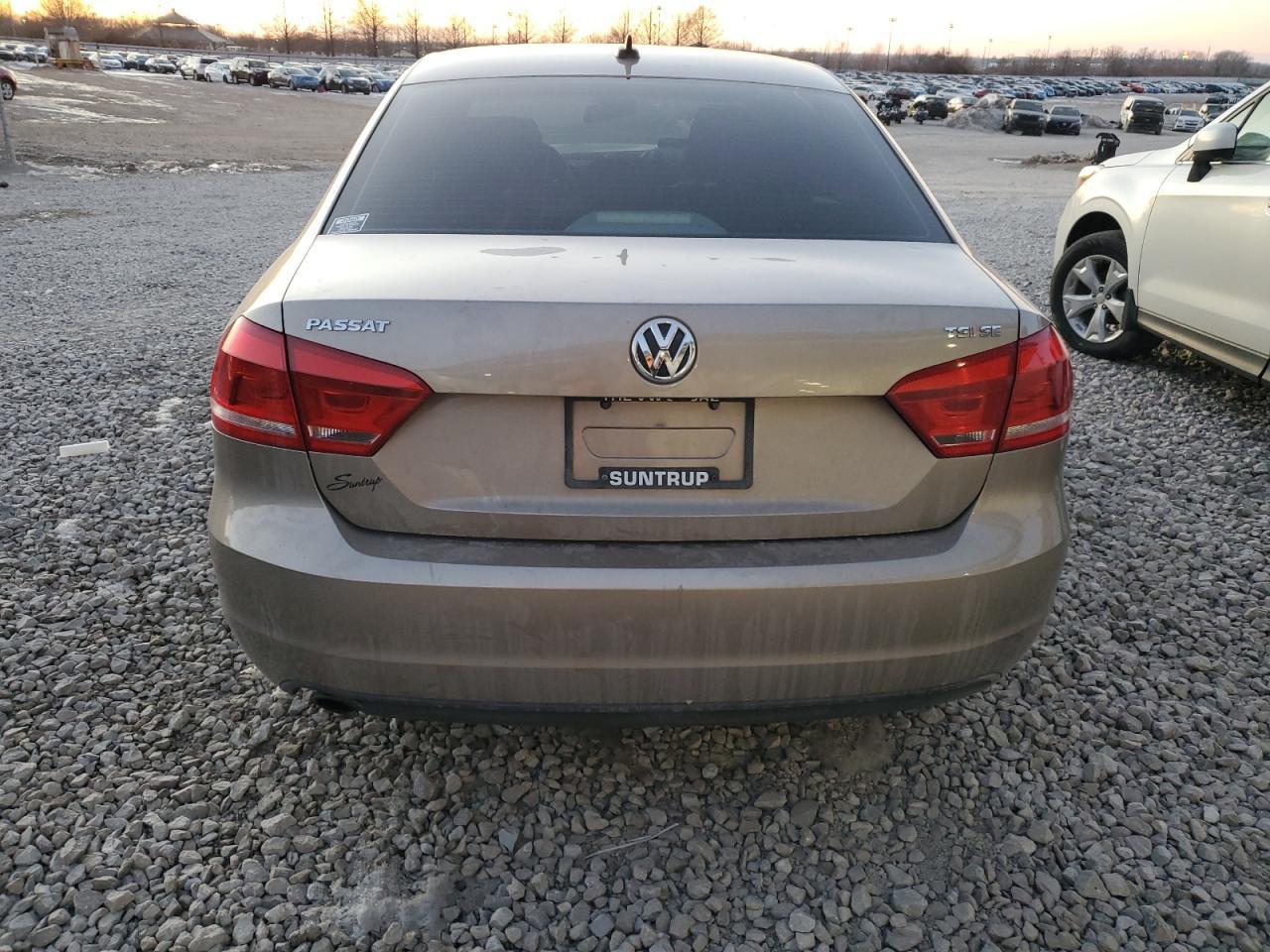 2015 VOLKSWAGEN PASSAT SE - Фото 6