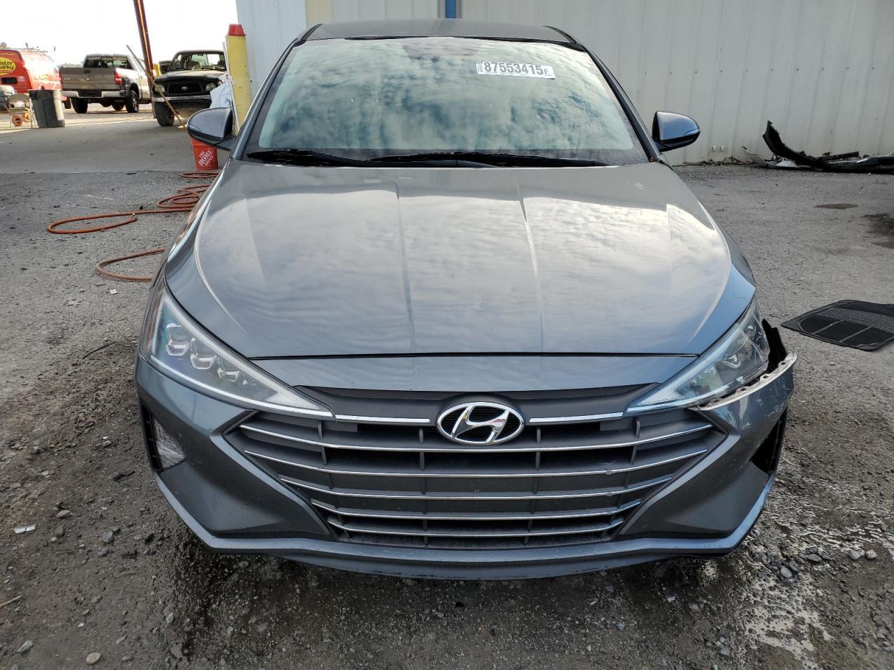 2019 HYUNDAI ELANTRA SE - Фото 5