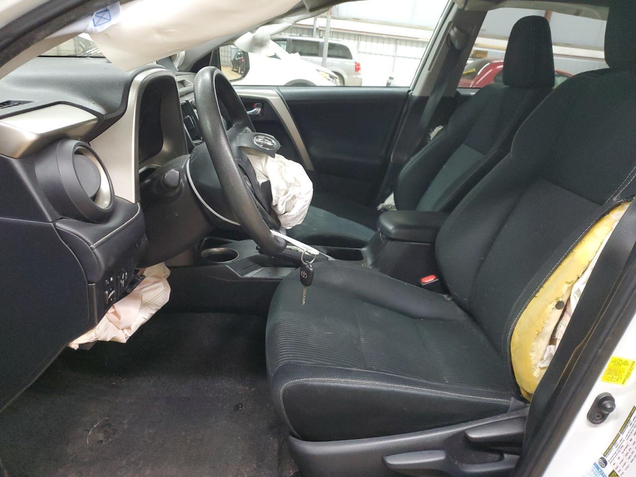 2015 TOYOTA RAV4 XLE - Image 7