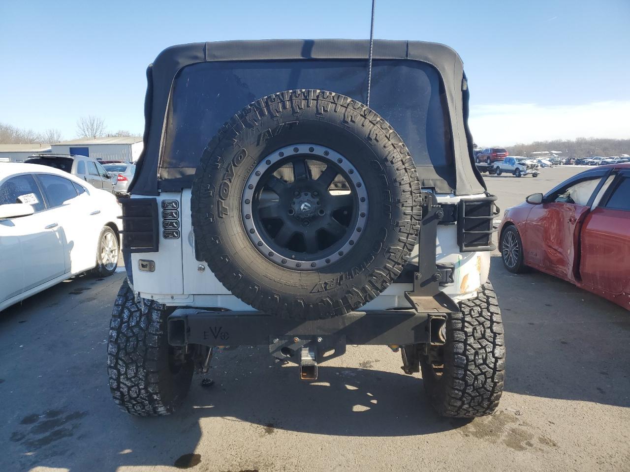 2014 JEEP WRANGLER U - Фото 6