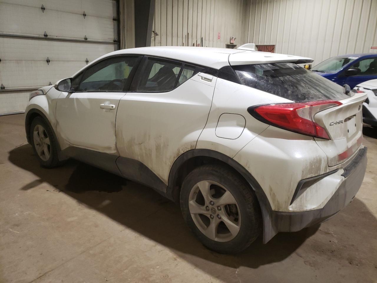2019 TOYOTA C-HR XLE - Фото 2