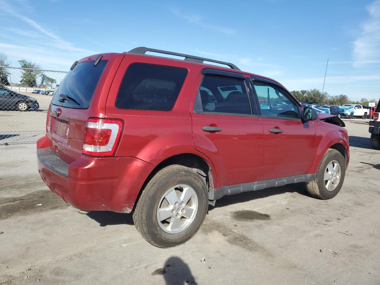2012 FORD ESCAPE XLT - Image 3