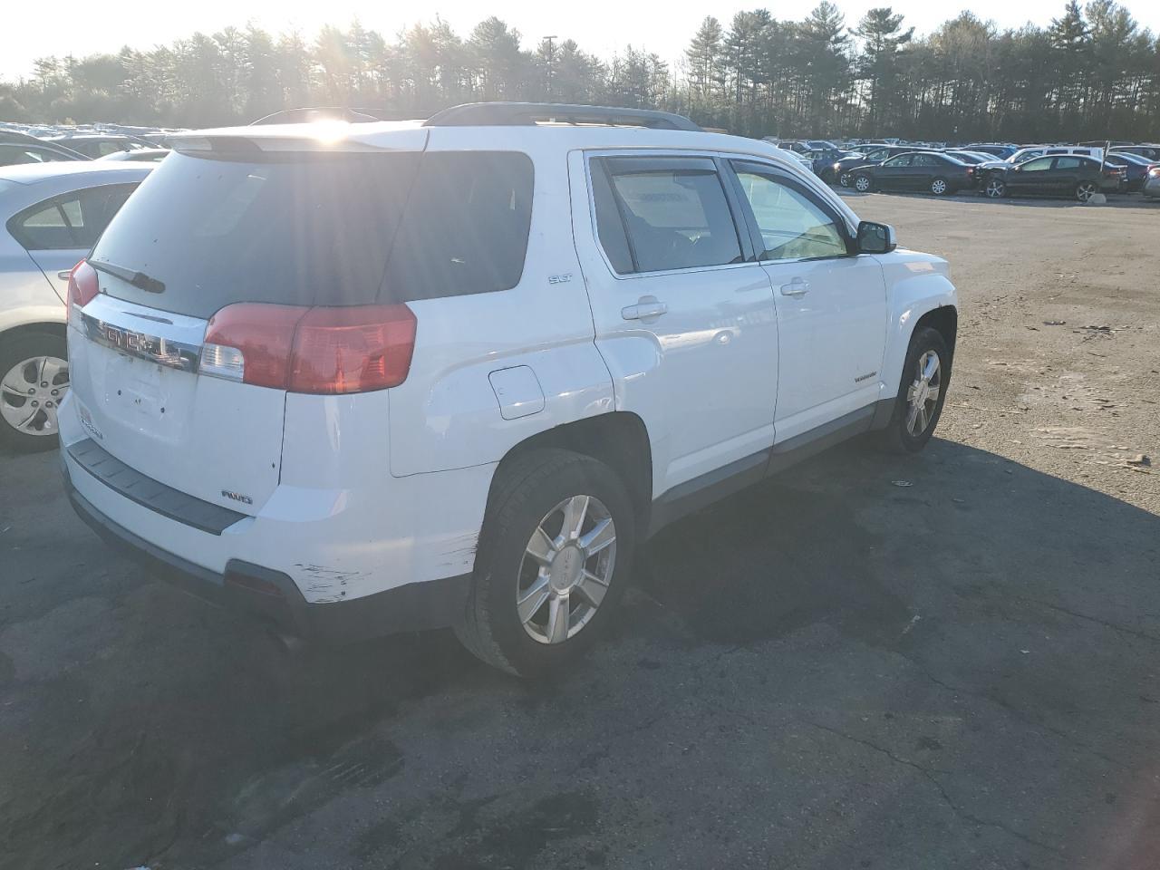 2013 GMC TERRAIN SL - Image 3
