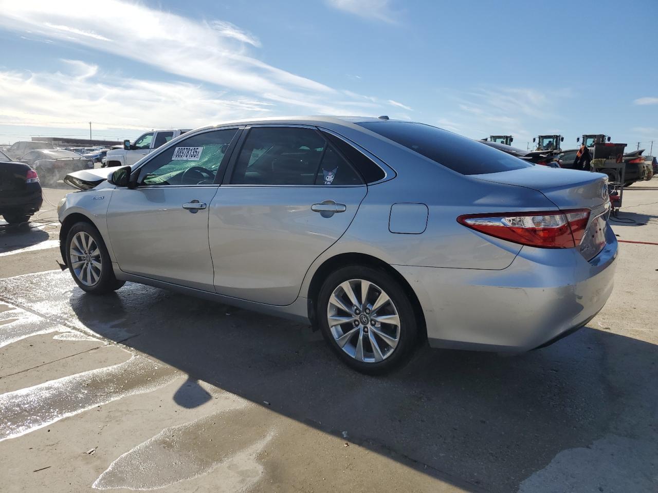 2016 TOYOTA CAMRY HYBR - Image 2