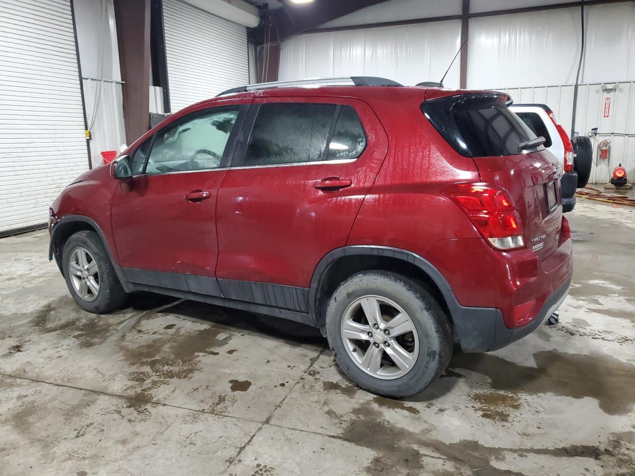 2018 CHEVROLET TRAX 1LT - Фото 2