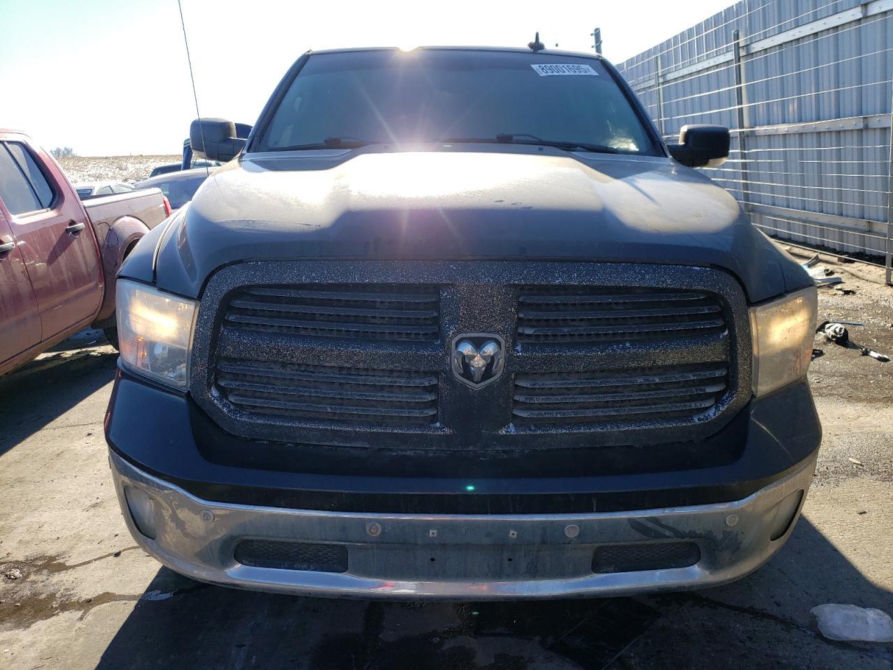 2017 RAM 1500 SLT - Image 5