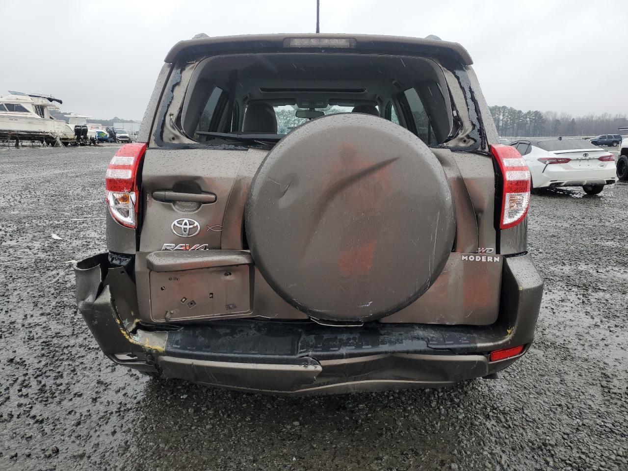 2011 TOYOTA RAV4 - Image 6