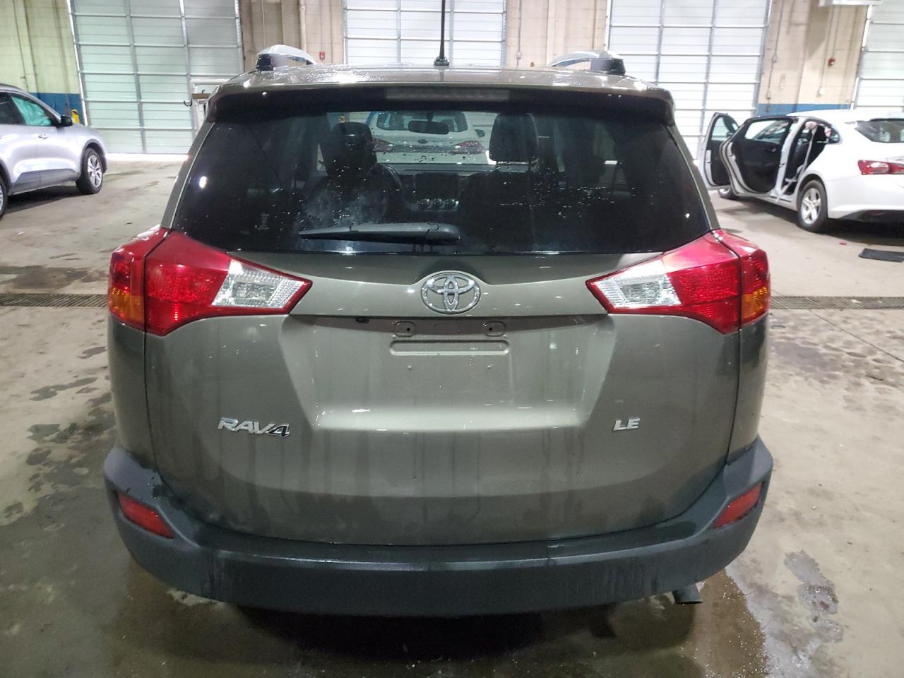 2014 TOYOTA RAV4 LE - Фото 6
