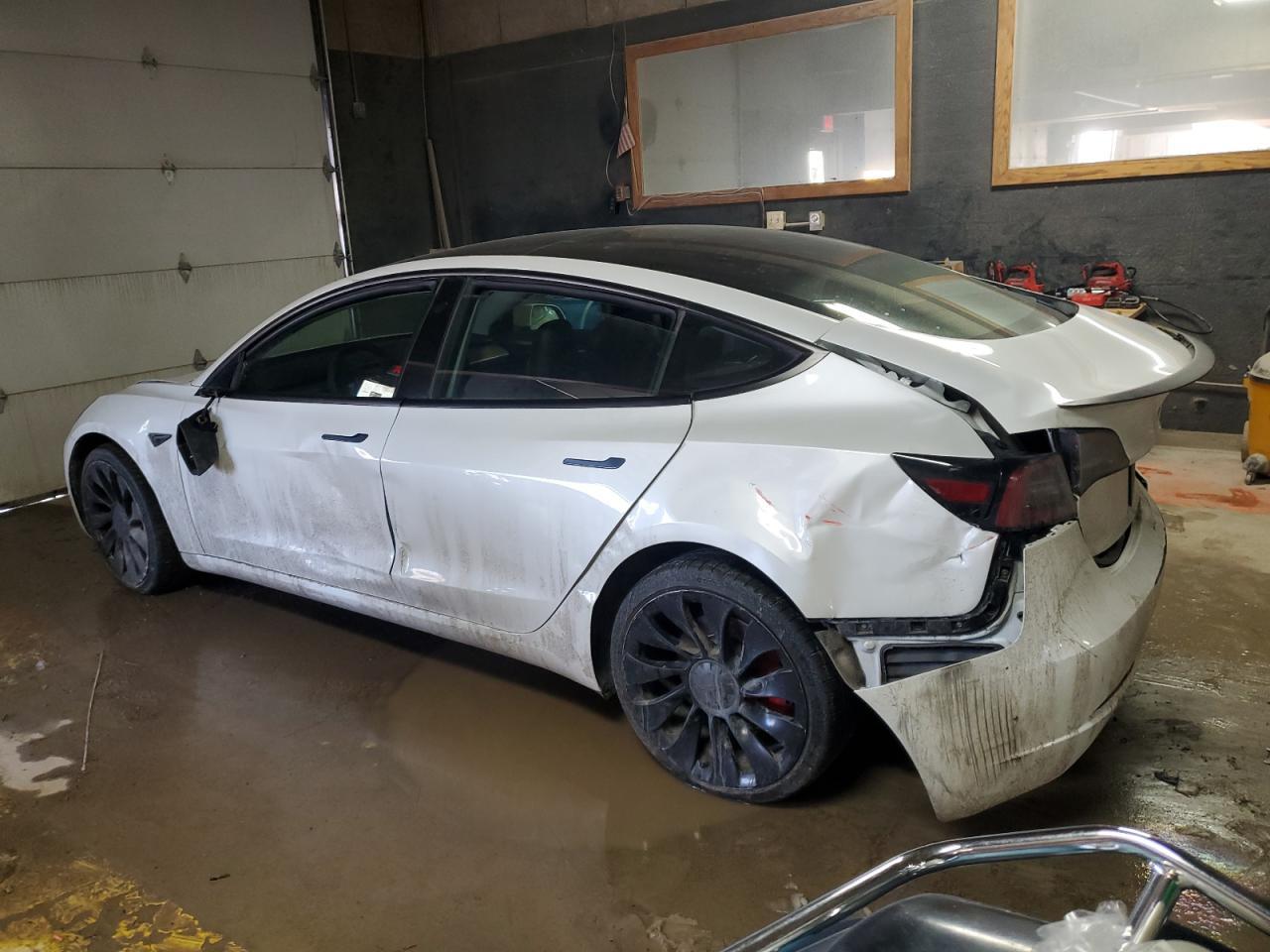 2023 TESLA MODEL 3 - Фото 2