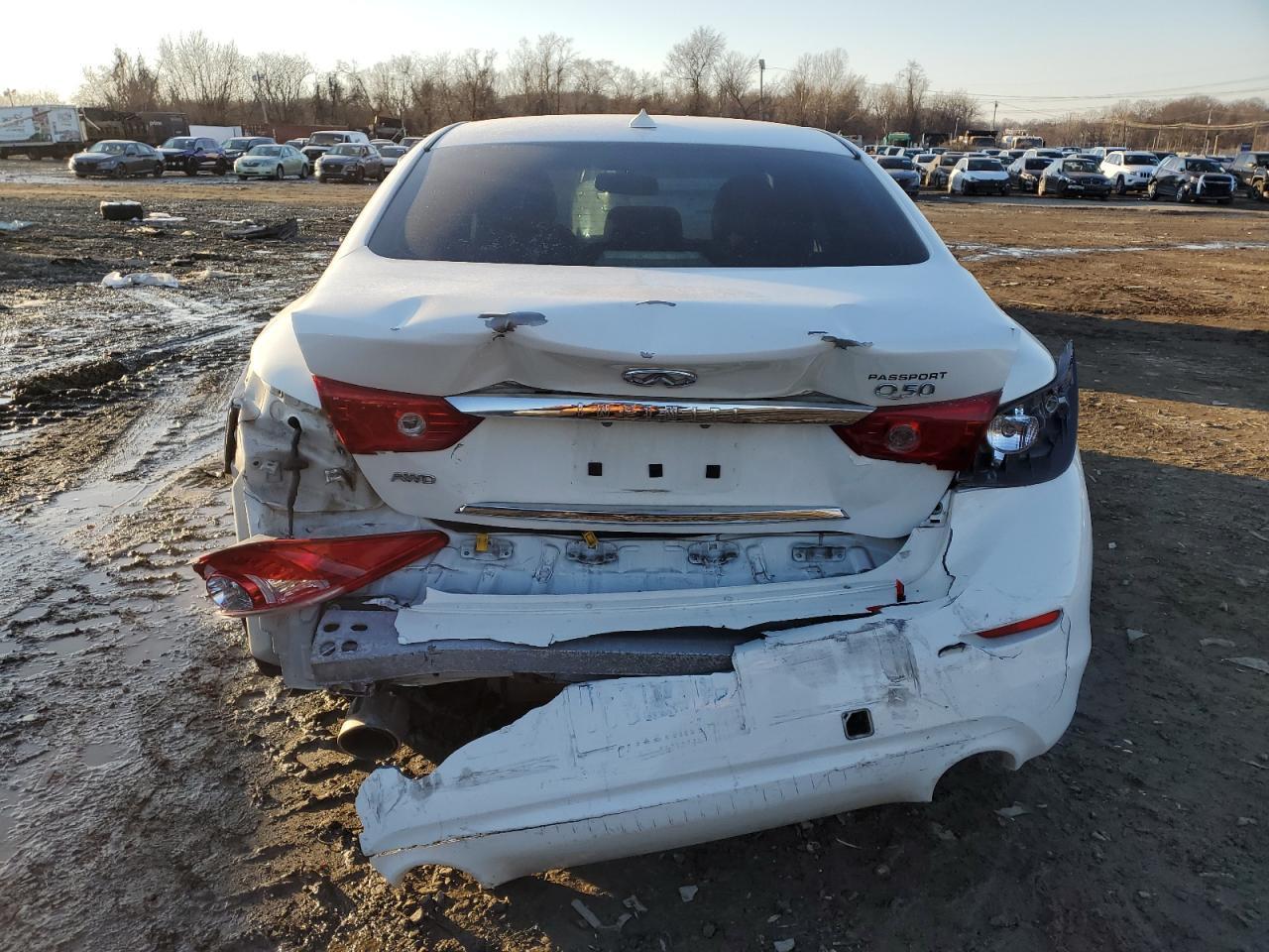 2015 INFINITI Q50 BASE - Image 6