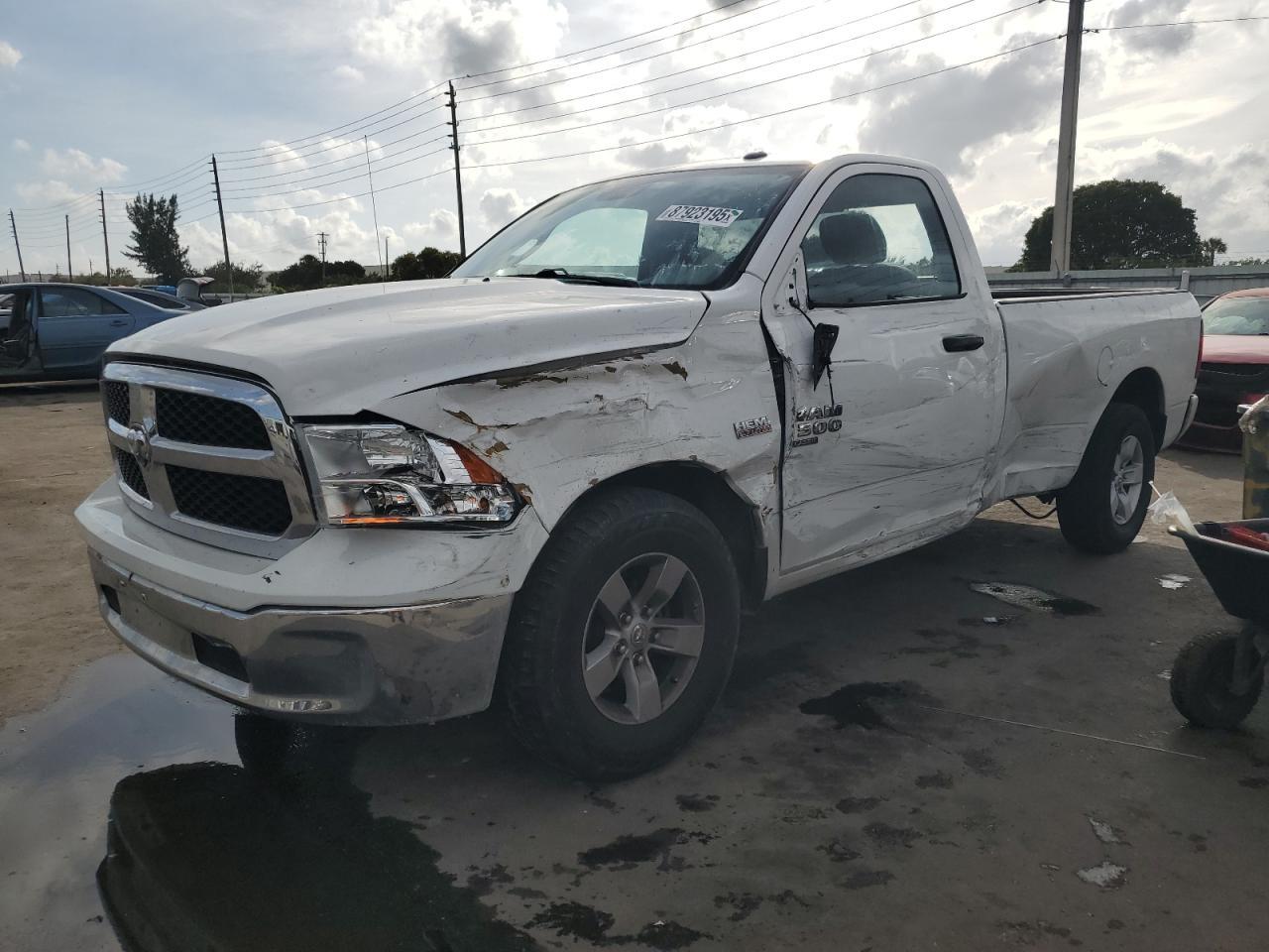 2019 RAM 1500 CLASS