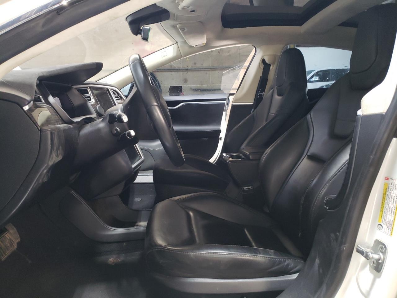2015 TESLA MODEL S 85 - Image 7