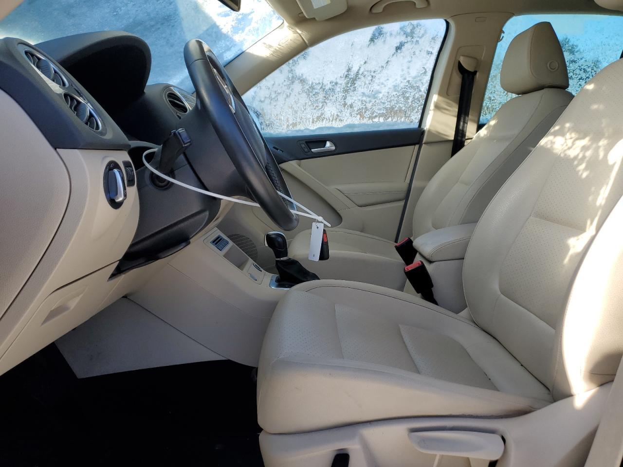 2015 VOLKSWAGEN TIGUAN S - Фото 7