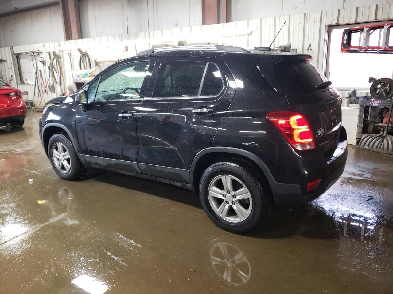 2019 CHEVROLET TRAX 1LT - Фото 2