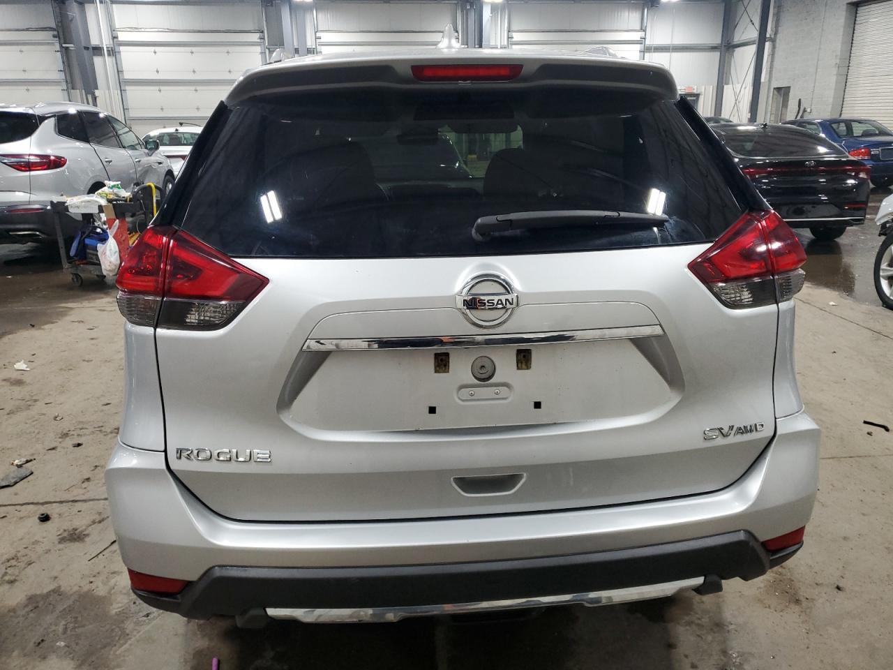 2018 NISSAN ROGUE S - Фото 6