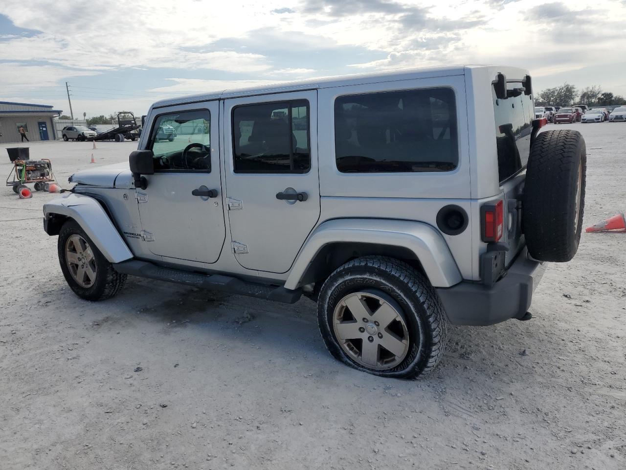 2012 JEEP WRANGLER U - Image 2