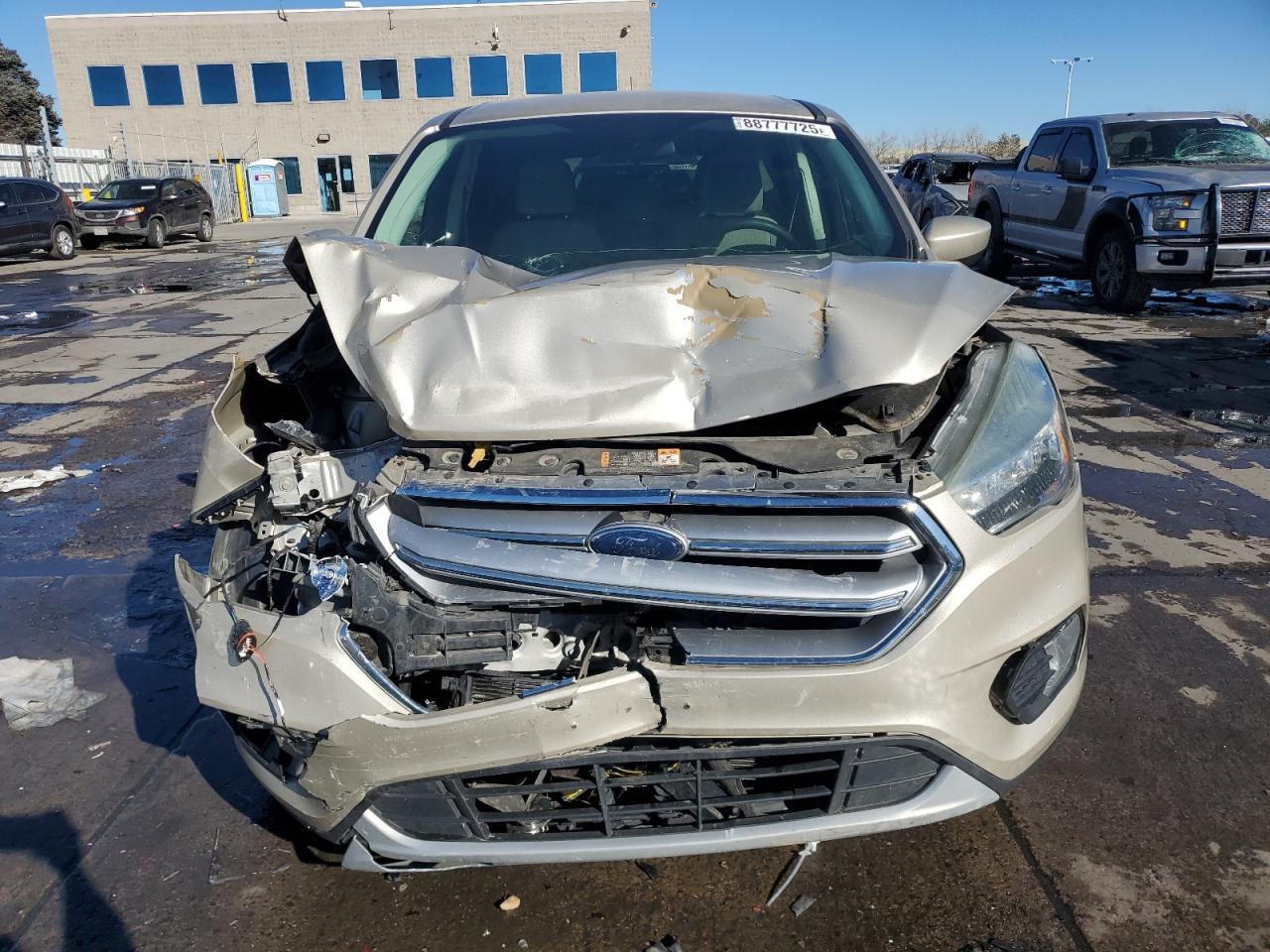 2017 FORD ESCAPE SE - Image 5