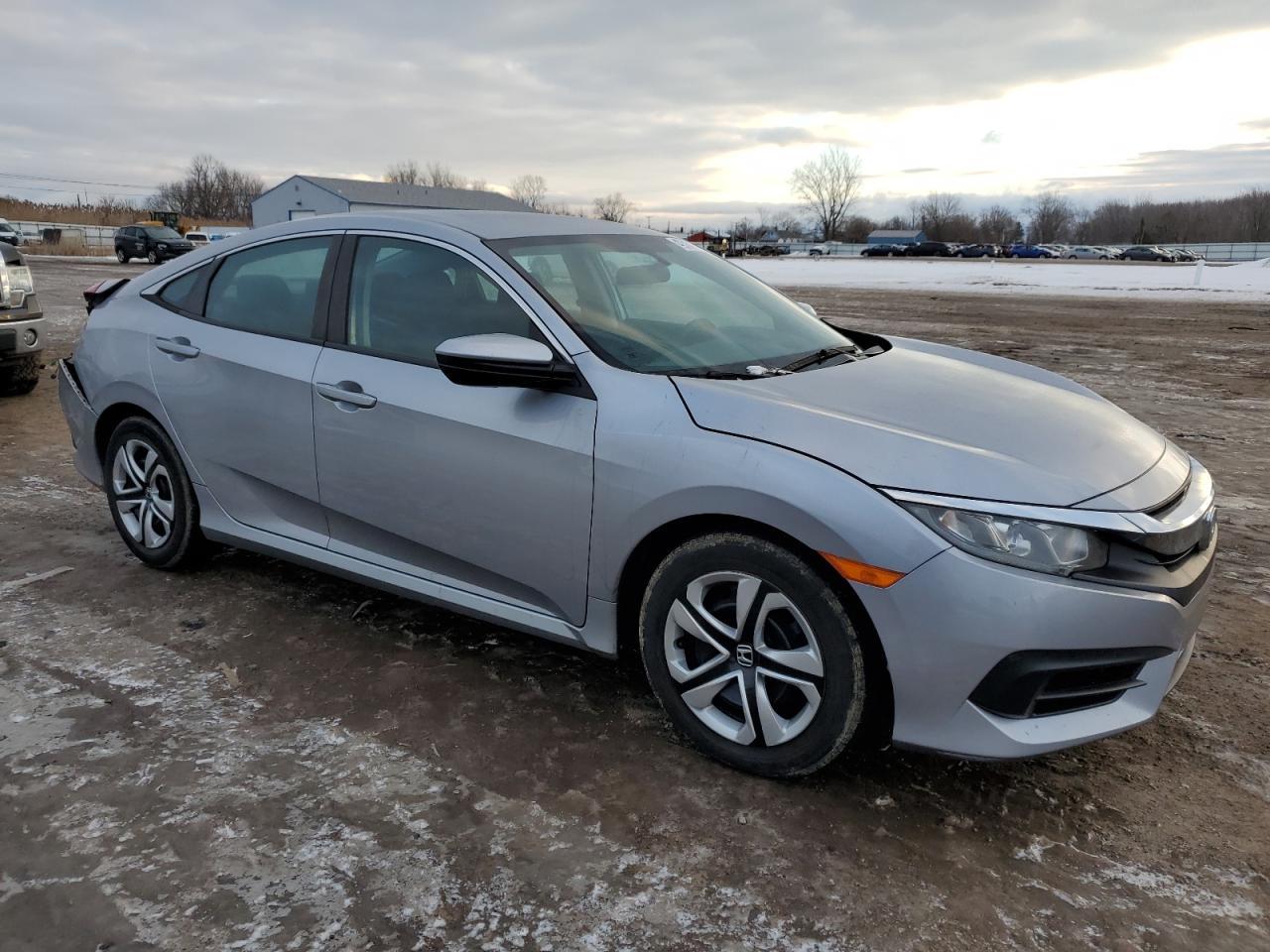2016 HONDA CIVIC LX - Image 4