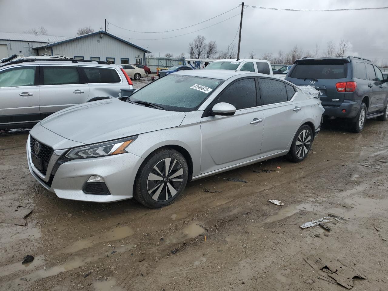 2022 NISSAN ALTIMA SV