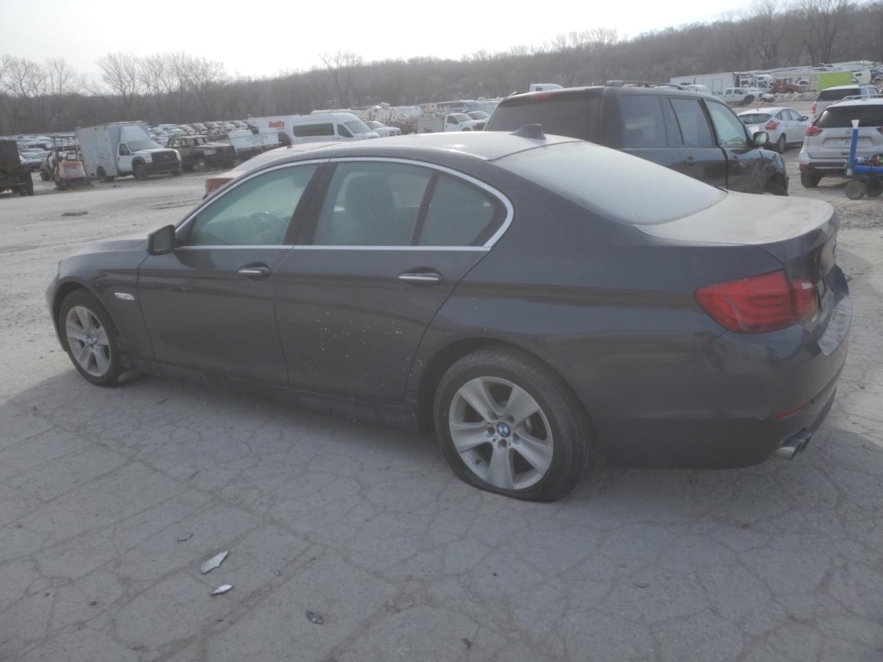 2013 BMW 528 XI - Фото 2