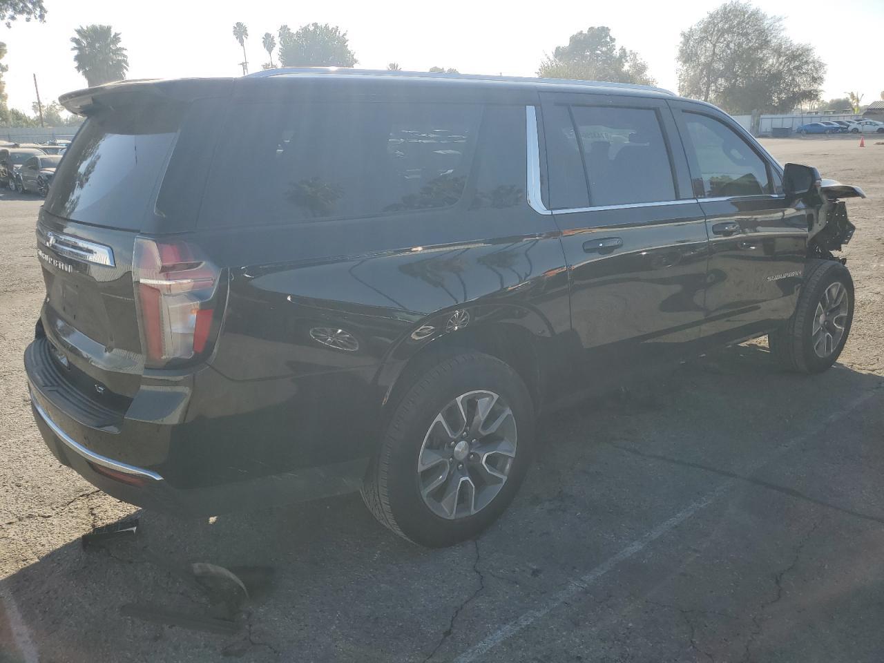 2023 CHEVROLET SUBURBAN C - Image 3