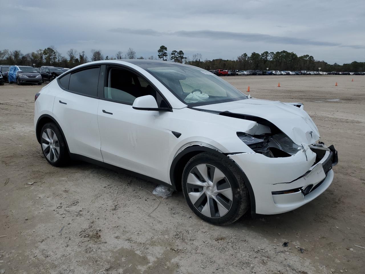 2024 TESLA MODEL Y - Фото 4