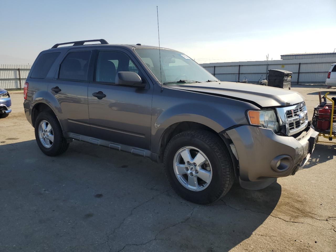 2012 FORD ESCAPE XLT - Image 4
