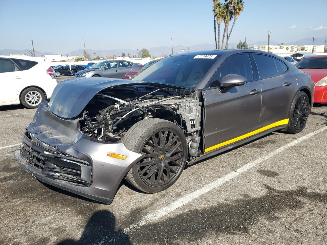 2018 PORSCHE PANAMERA 4