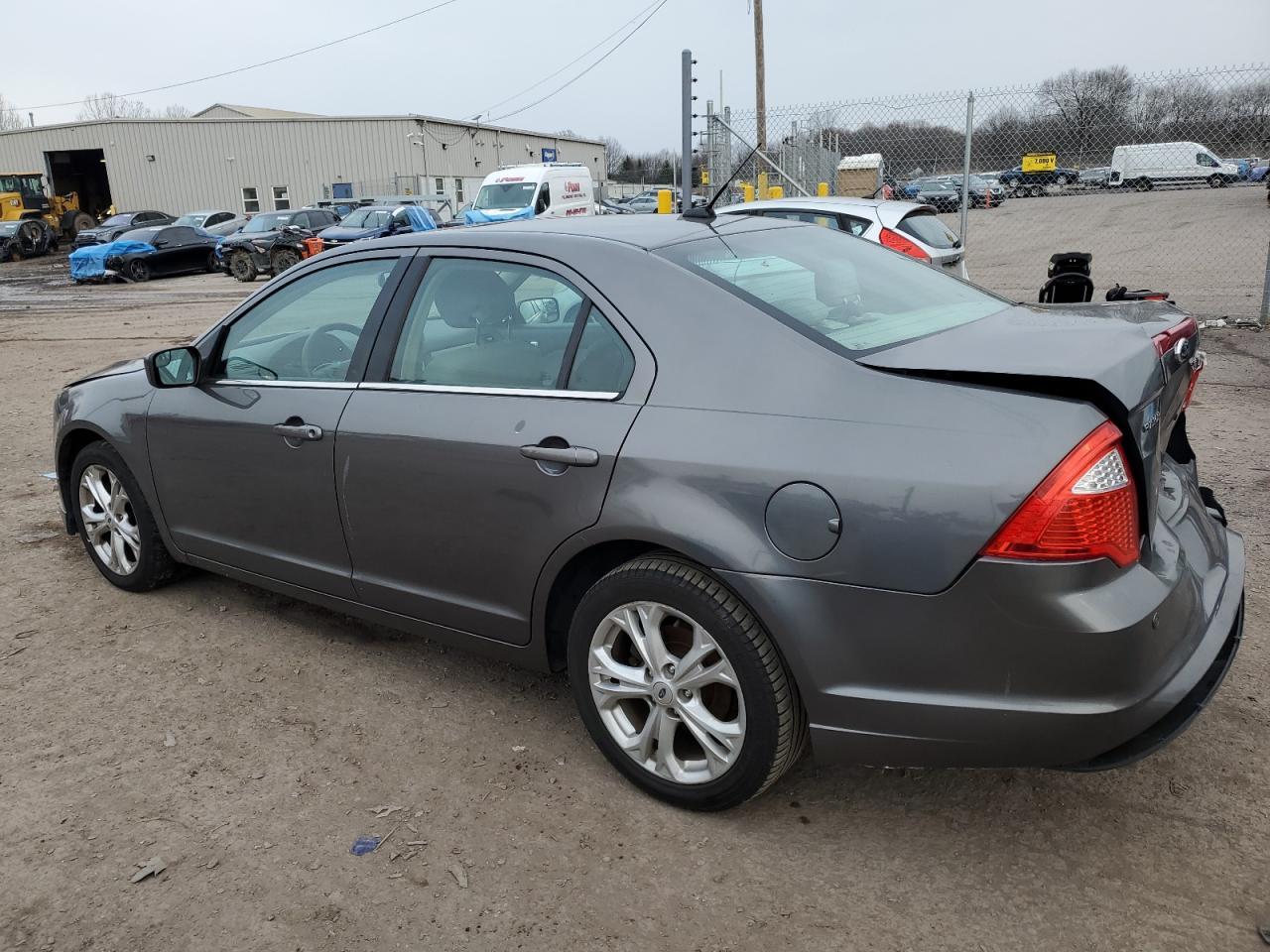 2012 FORD FUSION SE - Image 2