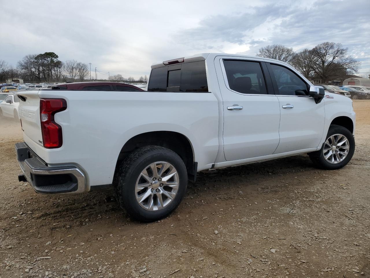 2019 CHEVROLET SILVERADO - Фото 3