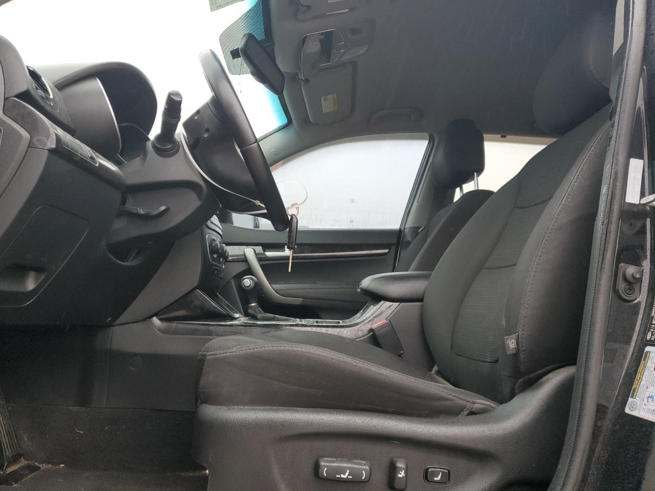 2014 KIA SORENTO LX - Image 7